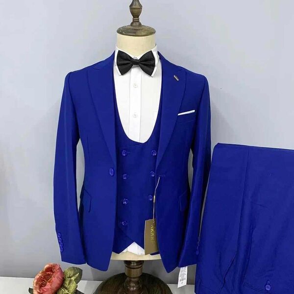 blue men's suit