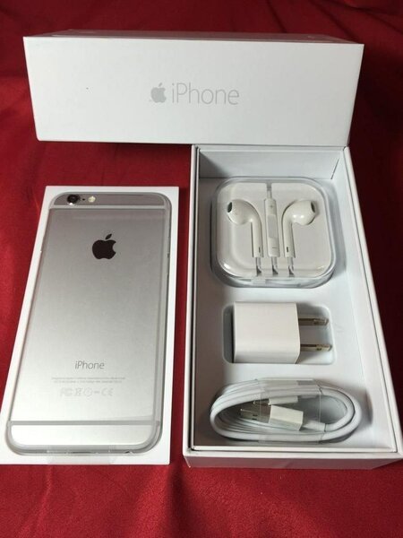 iPhone avec accessoires