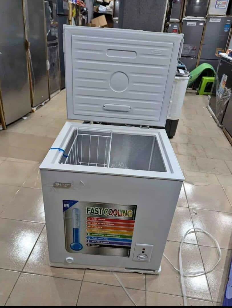 Congélateur coffre compact