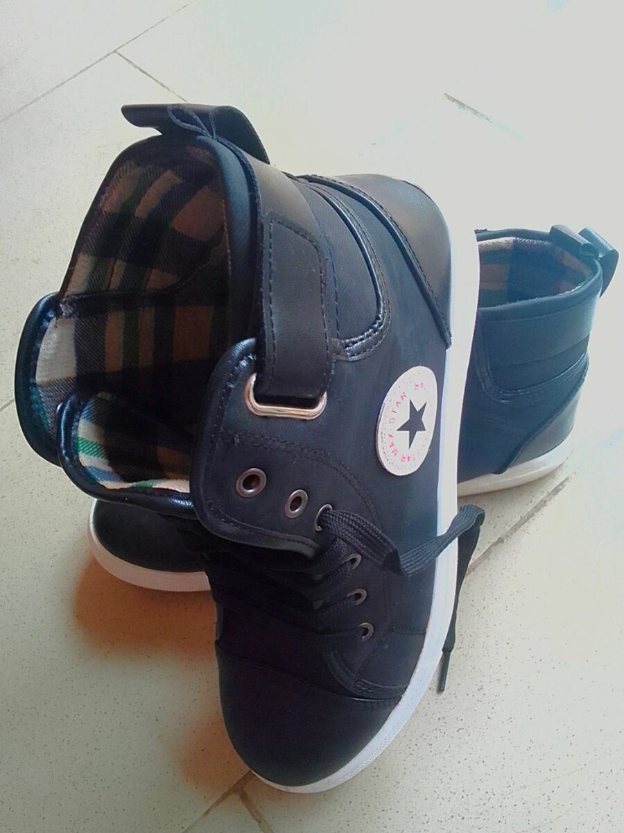 Baskets montantes noires tendance