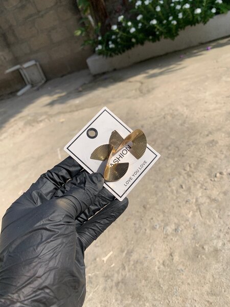 Non tarnish gold earring