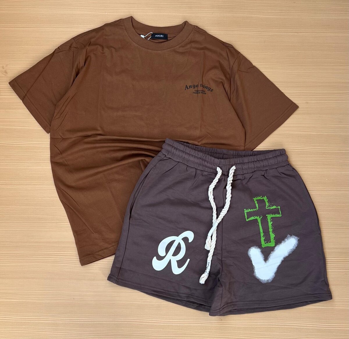 Fashionable design Top and down