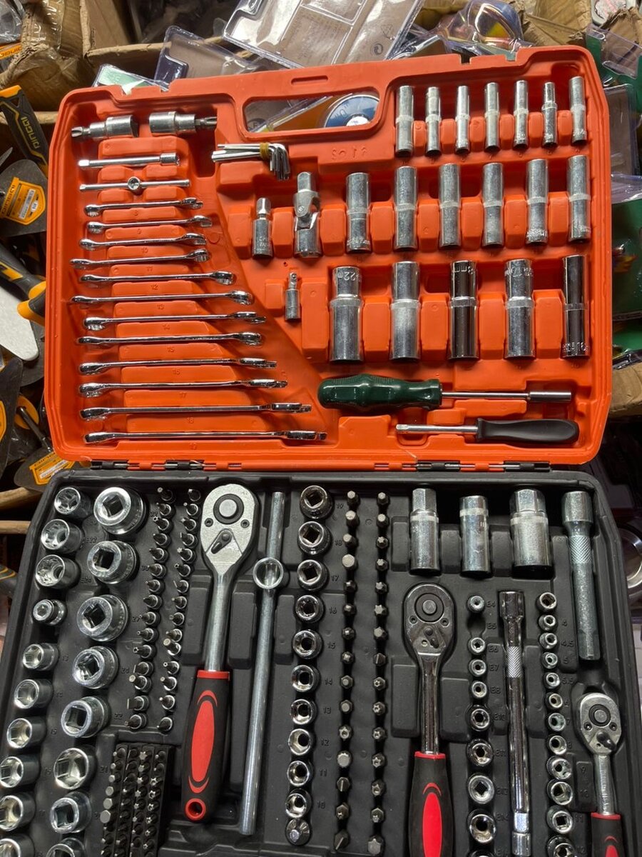 Coffret à douilles 216 pièces