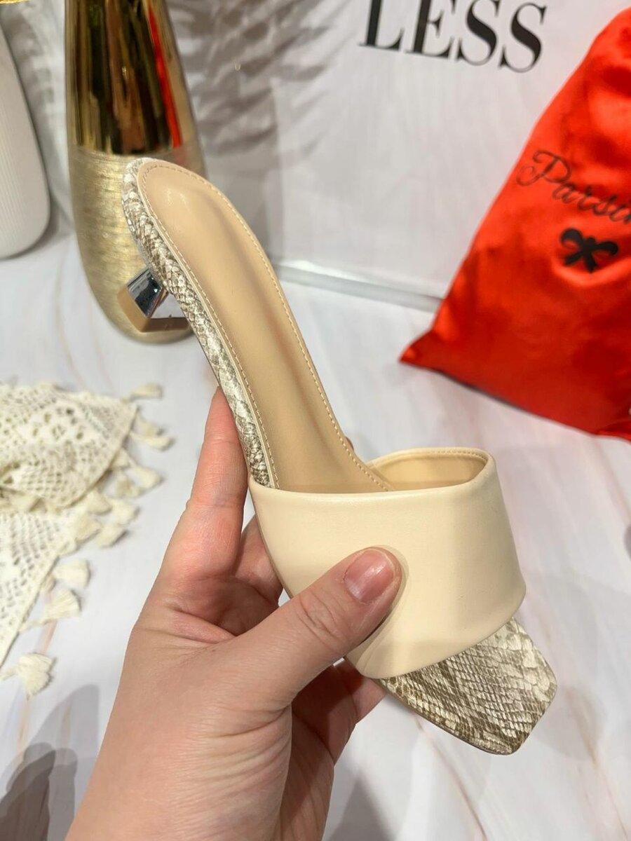 Mules élégantes à talons hauts