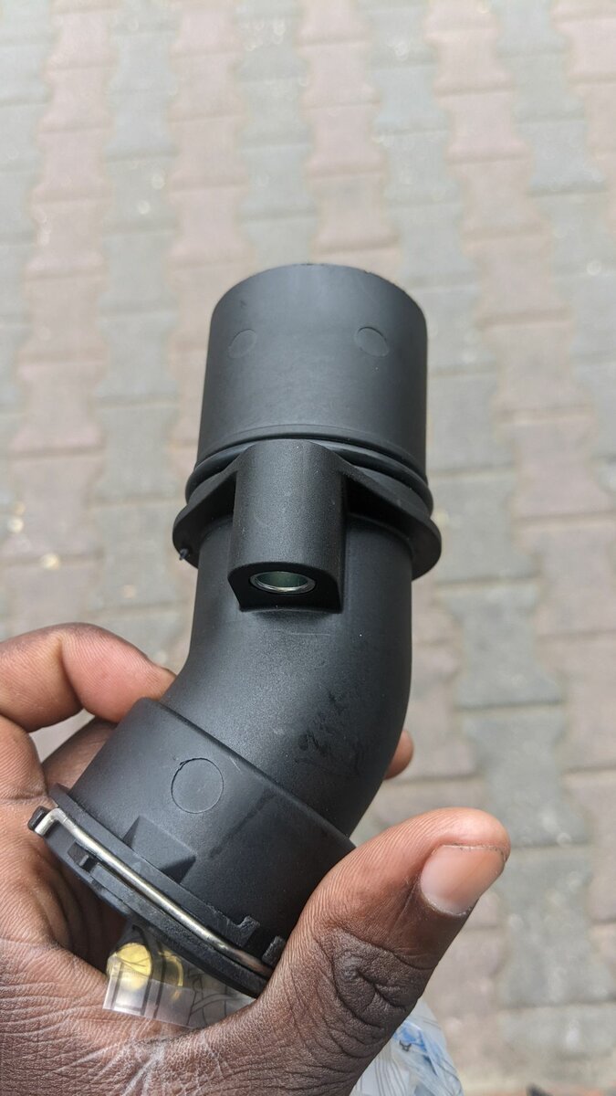 Engine Thermometer Housing For Mercedes Benz M271 W211 2011