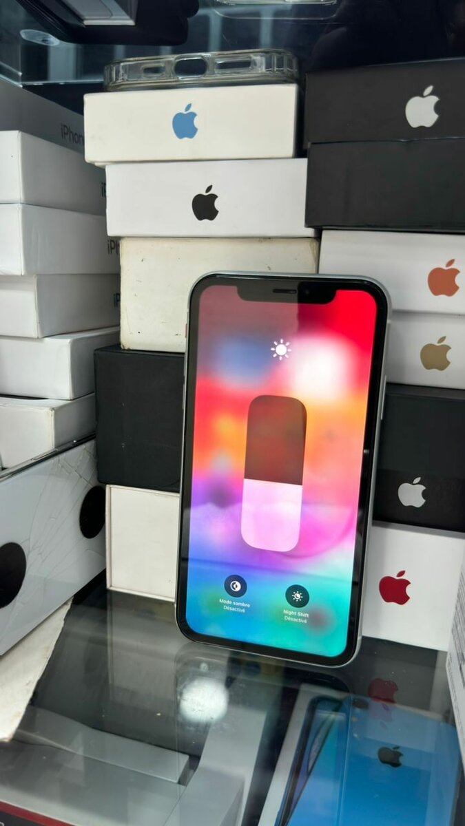 *iphone xr 64g sans Face ID : 80.000