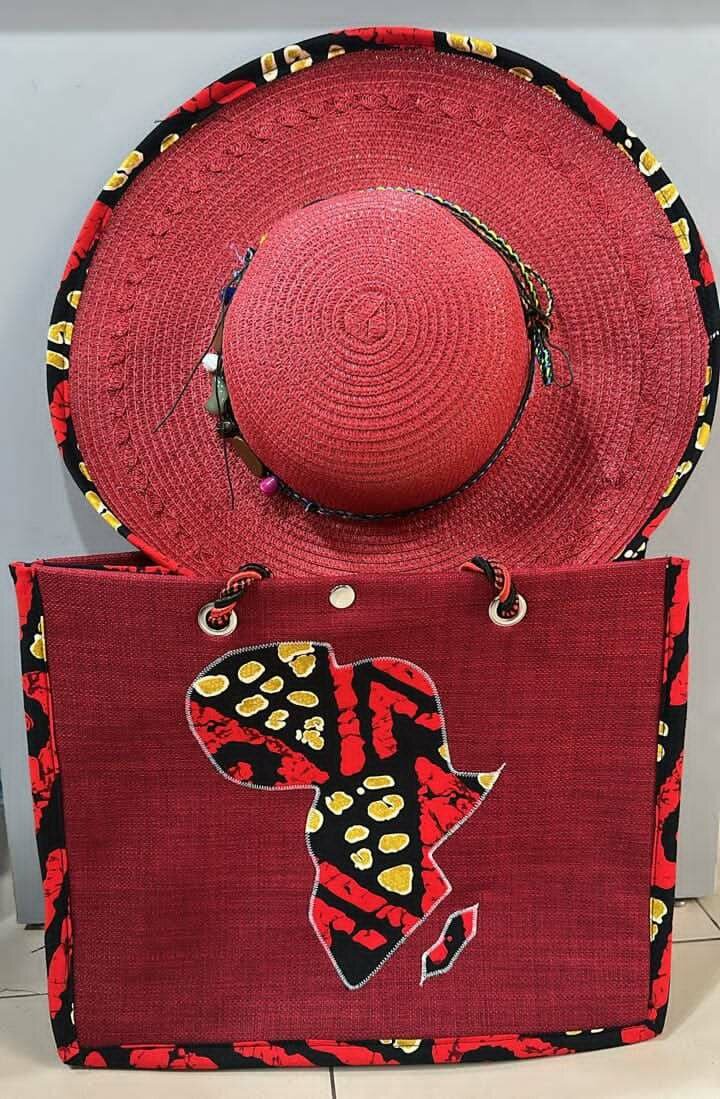 Chapeau et Sac Africain Élegants