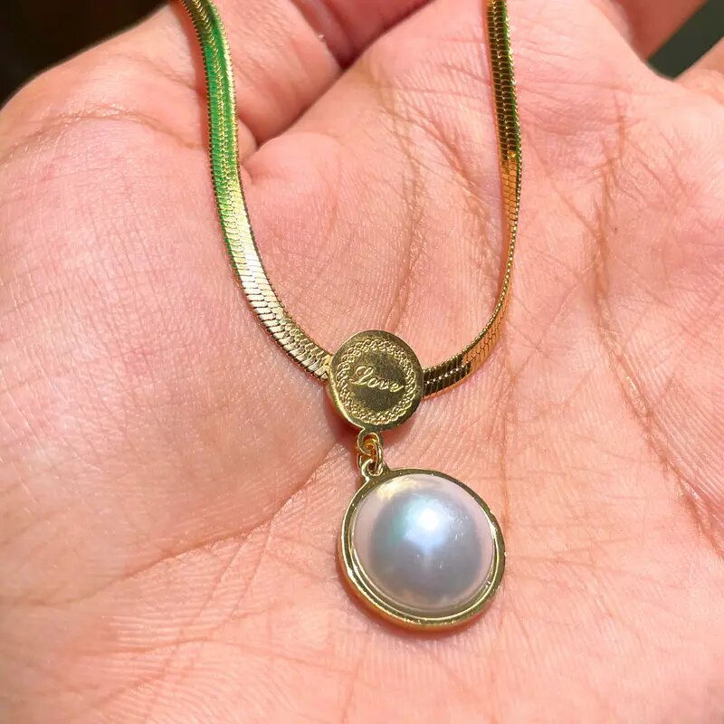 Ladies necklace