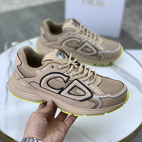 DIOR