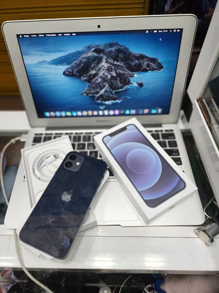 iPhone 12 simple 64GB