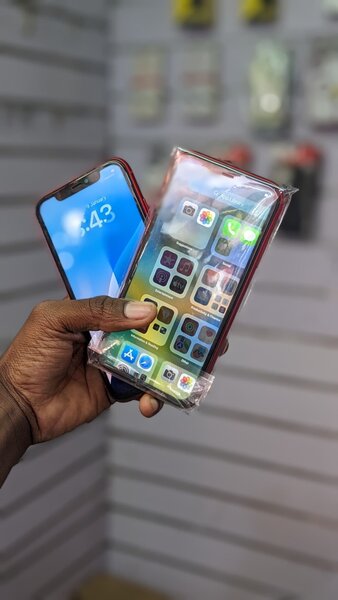 IPhone 11 64gb fully function