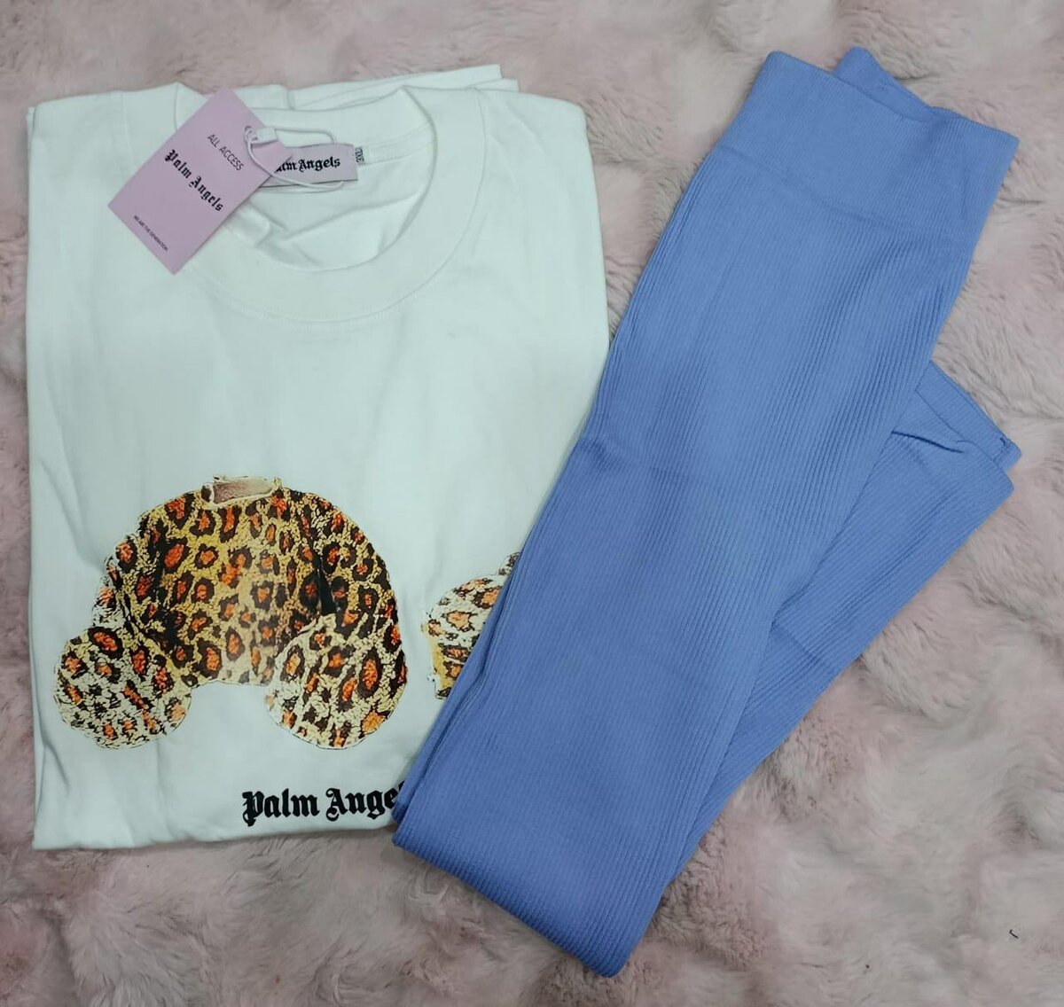 Lot de vêtements stylés