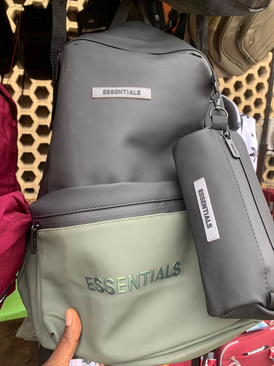 Sac à dos Essentials moderne