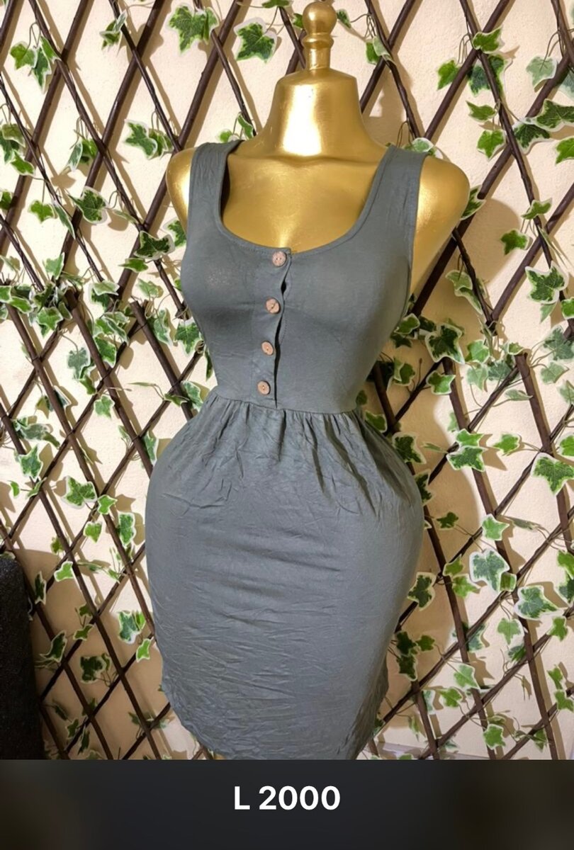 Robe moulante à motif artistique