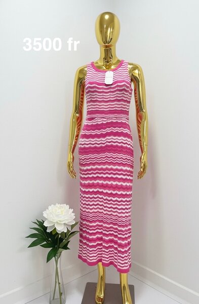 Robe d'été rayée rose