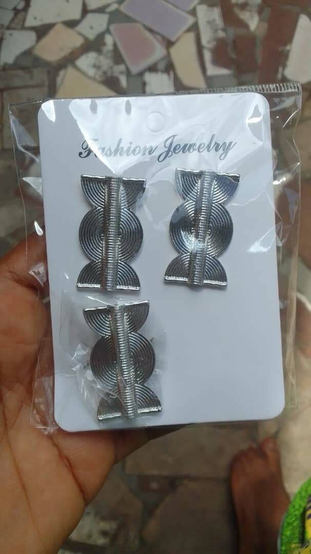 Boucles d'oreilles élégantes argentées