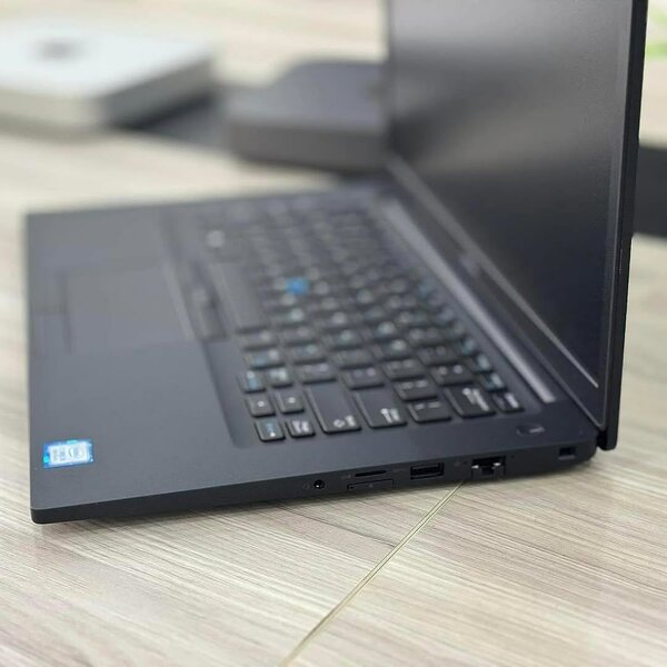 Dell latitude 7490