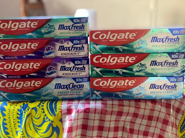 Colgate Maxfresh toothpaste