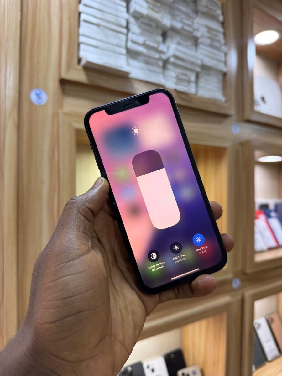 iPhone 12 64Go seconde main