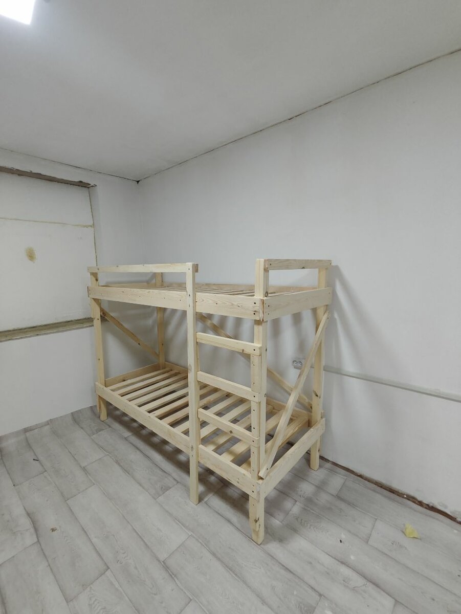 Двухъярусная кровать