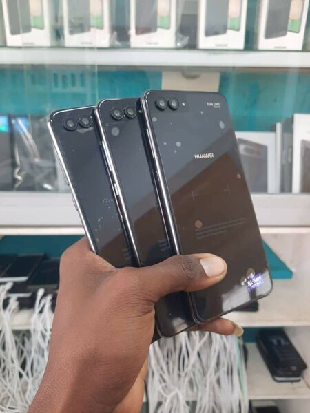 Huawei Nova 2S Smartphone