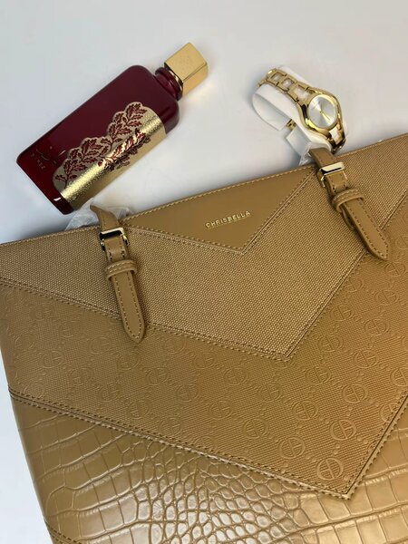 Chic Textured Handbag Set