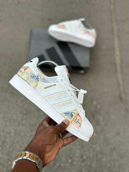 Sneakers Superstar édition limitée