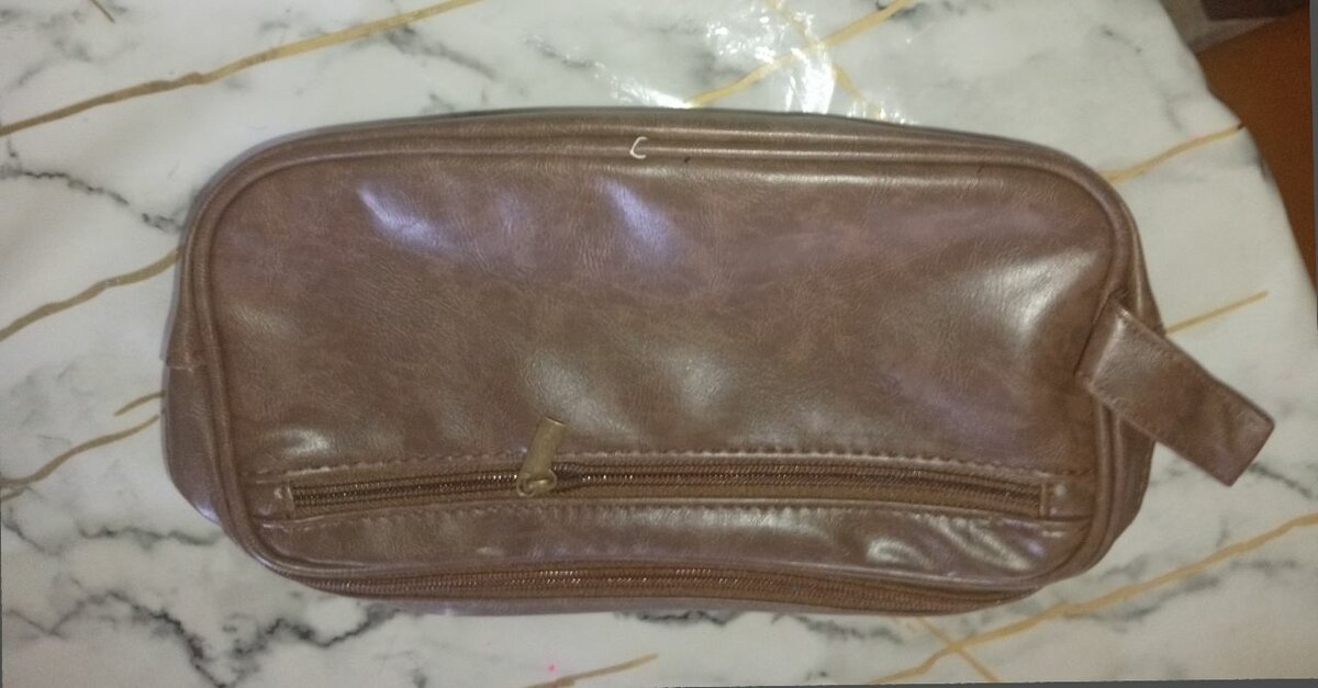 Étui de voyage en cuir élégant