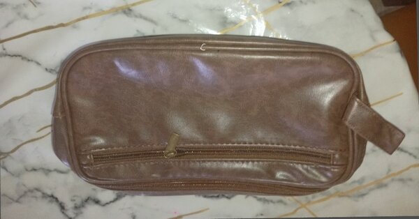 Étui de voyage en cuir élégant
