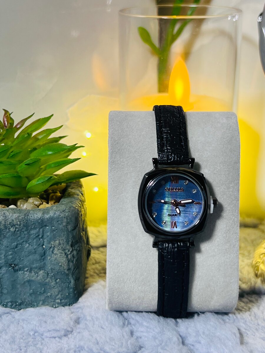Elegant Women's Leather Watches