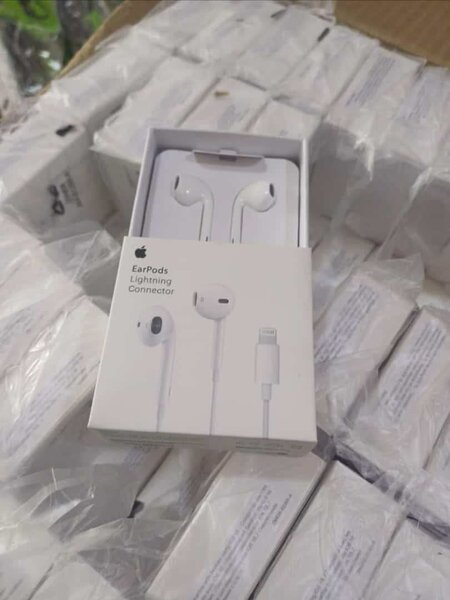 Iphone  straight earpiece
