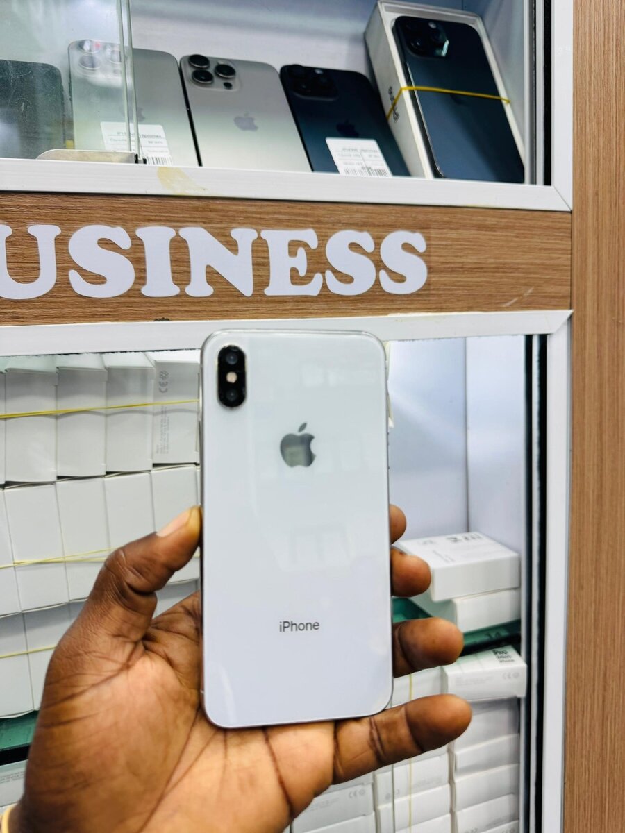 iPhone X 64Go sans ID