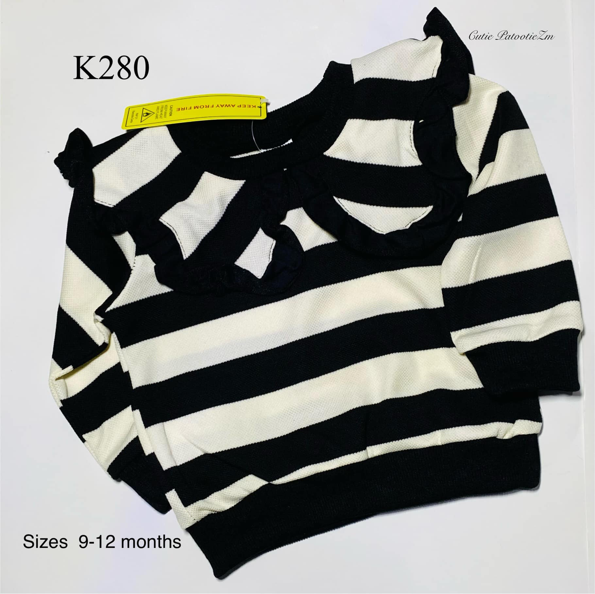 sweater black and white