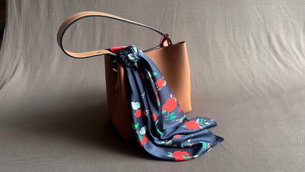 Шелковый платок