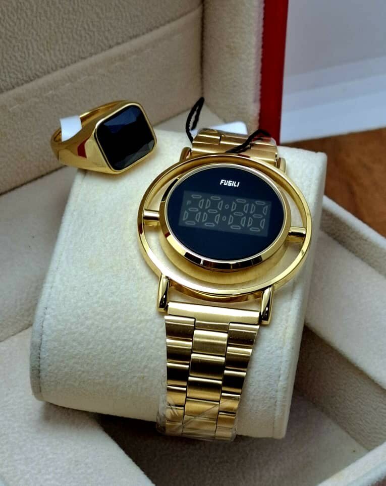 Montre intelligente dorée FUSIL