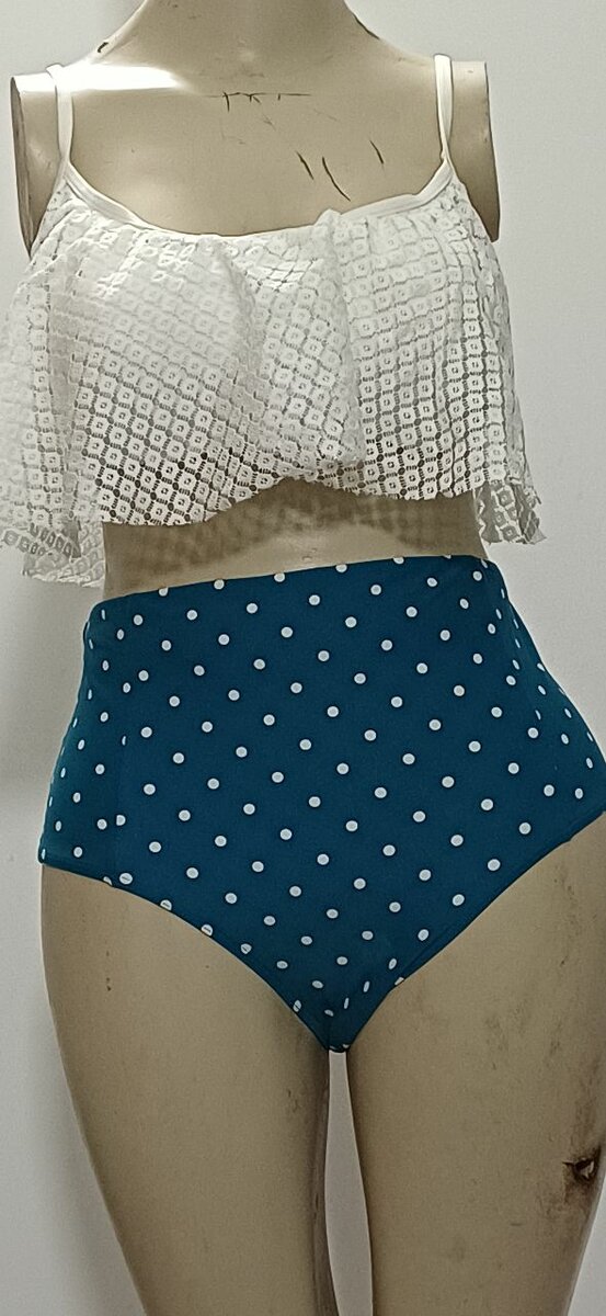Bikini femme rétro pois