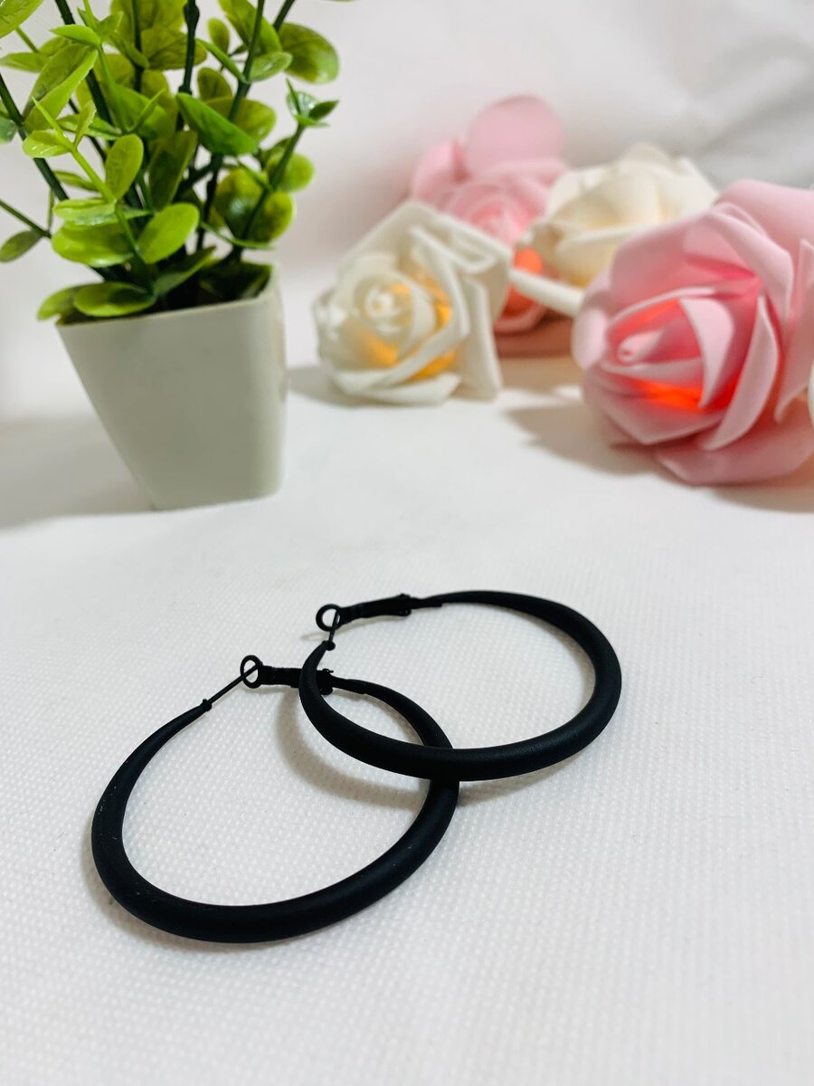 Black Circle Hoops Earrings