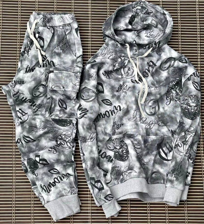 Ensemble jogging à capuche