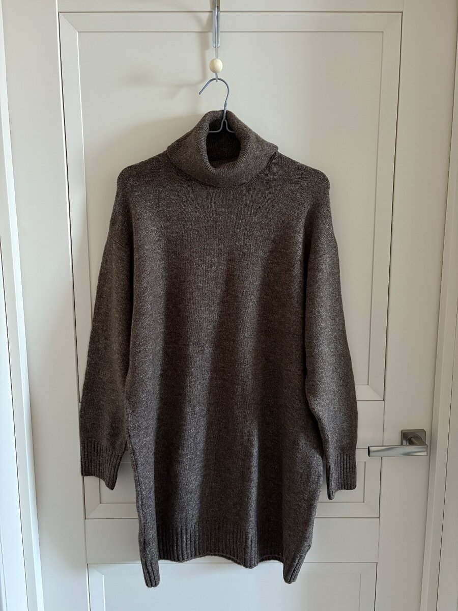 Платье-свитер.