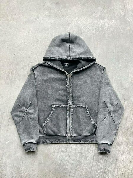 Sweat à capuche tendance