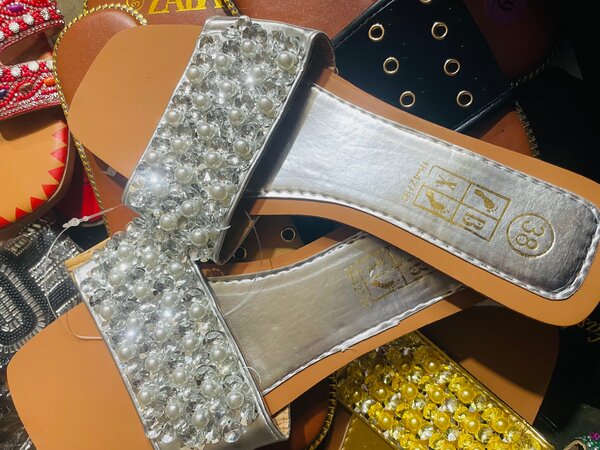 Sandales perlées élégantes