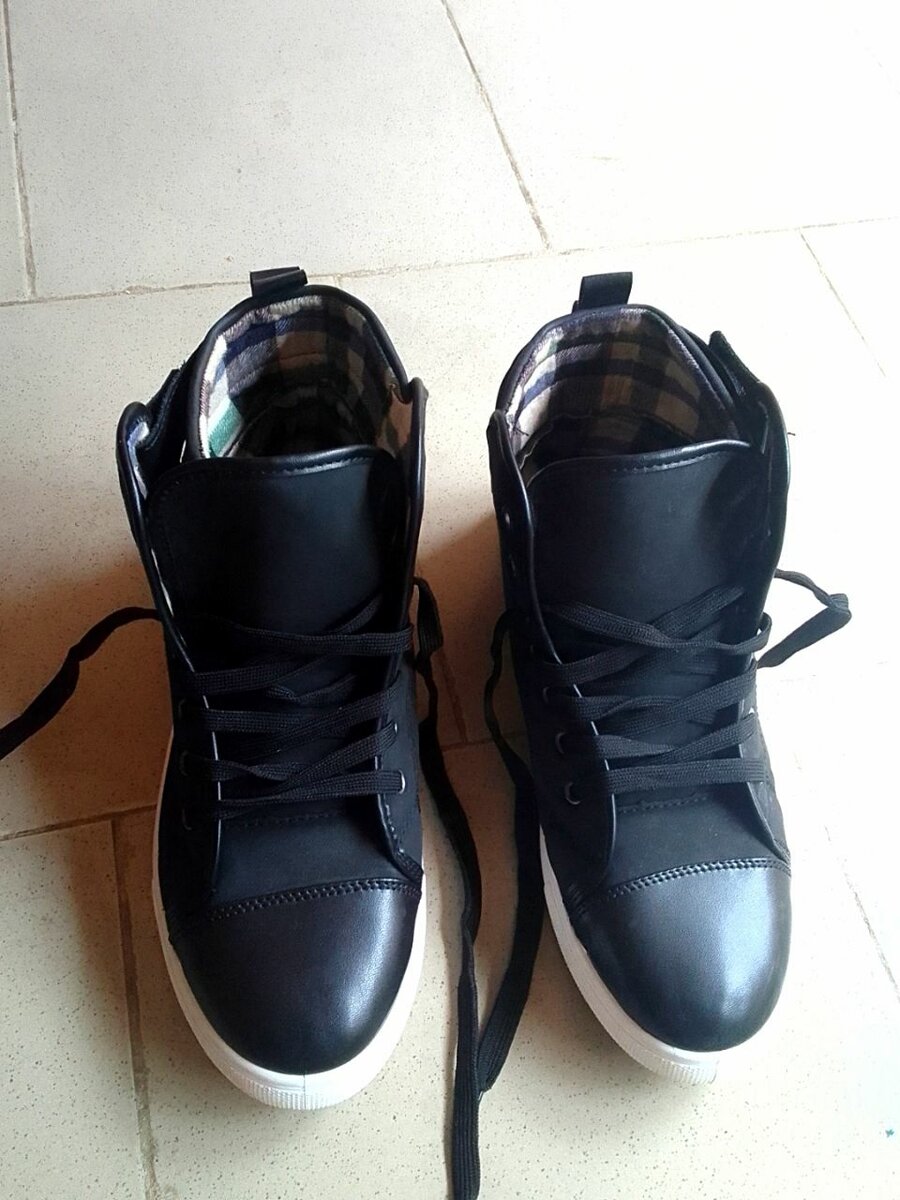 Baskets montantes noires tendance