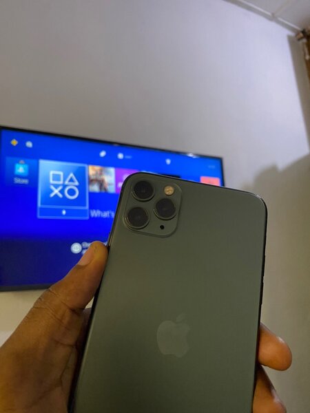 Brand new iPhone11 pro  Max* 256gb Unlocked *Comes