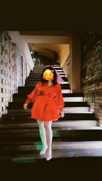 Красное платье