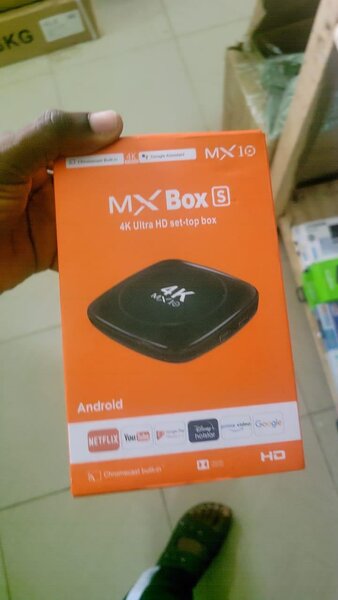 Box MX10 Android 4K UHD