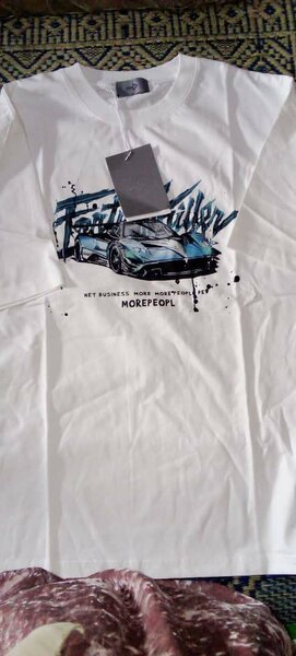 T-shirt graphique voiture