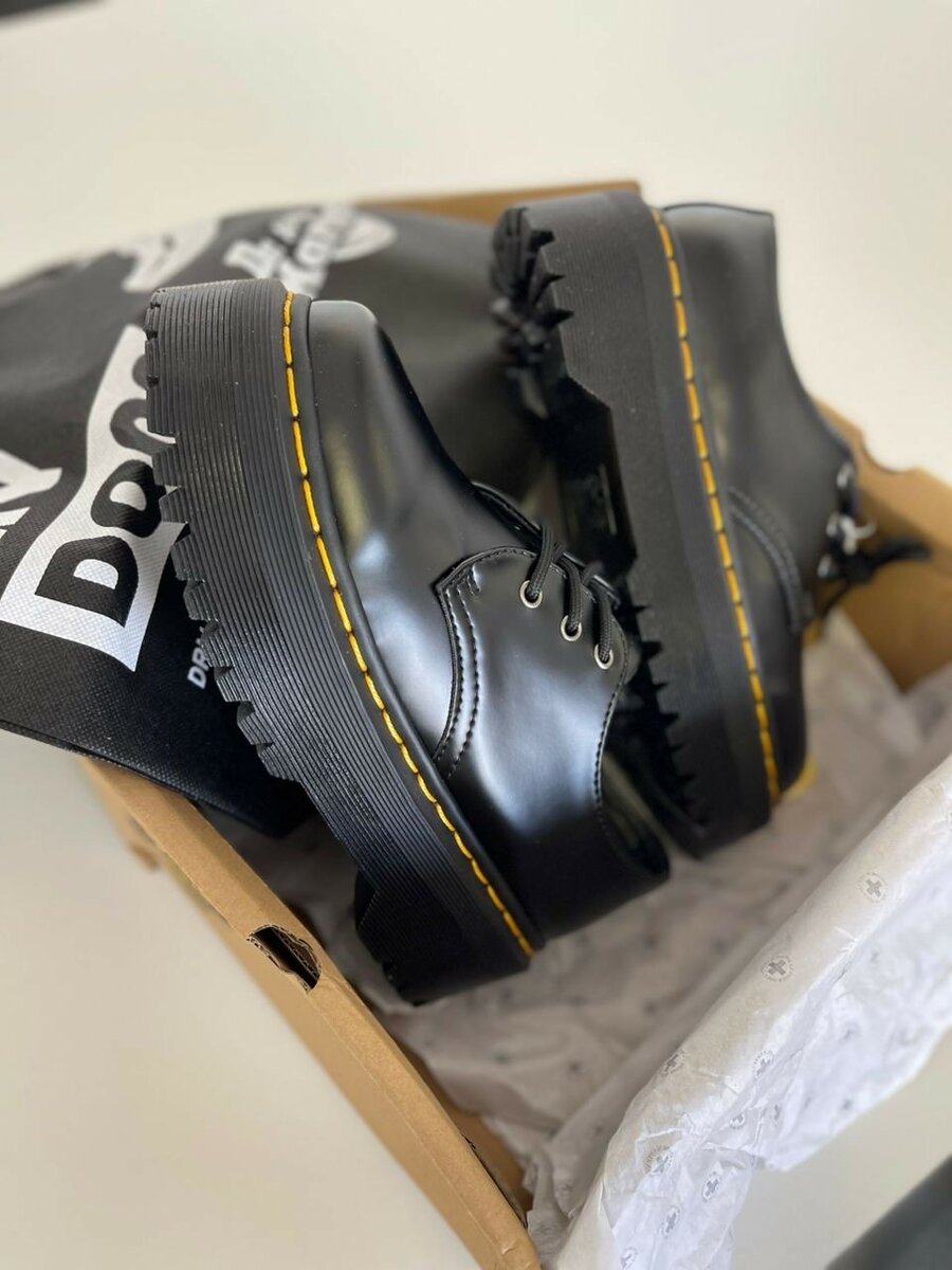 UNISEX DOCTOR MARTIN SHOES