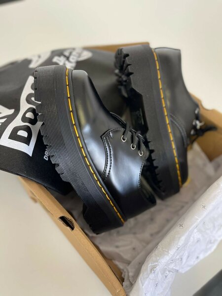 UNISEX DOCTOR MARTIN SHOES