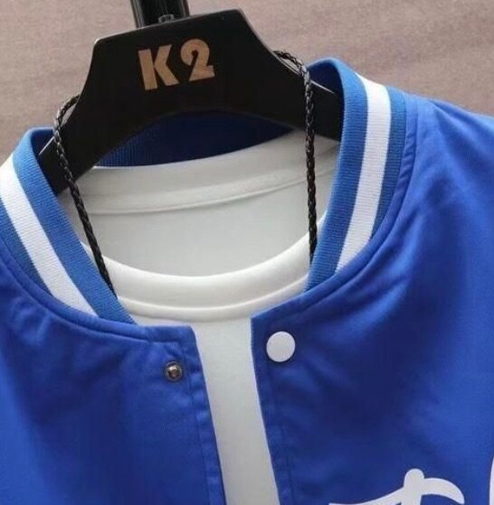 Veste universitaire bleue