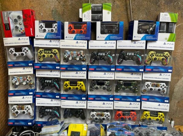 Manettes sans fil PS4